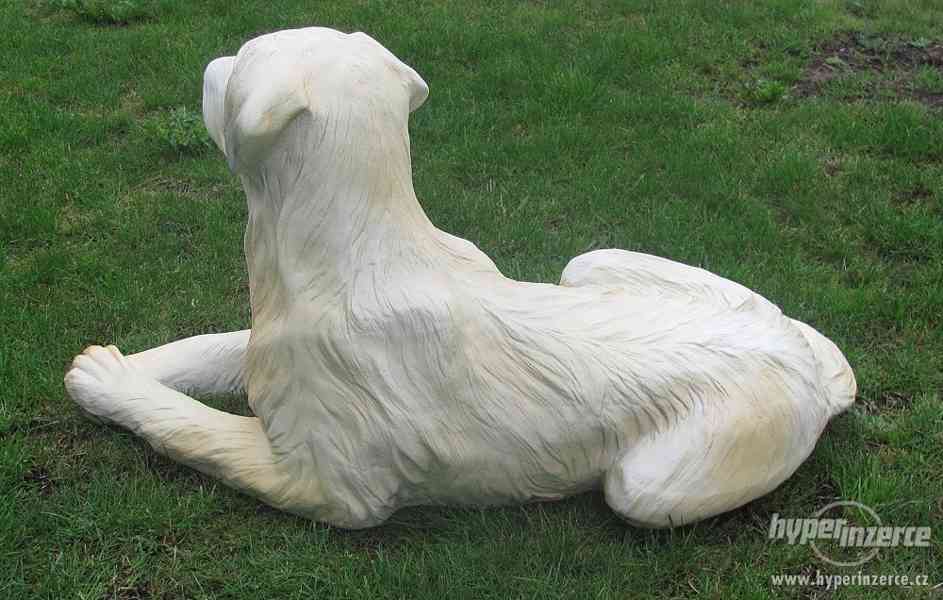 zahradní dekorace pes bílý A326 - foto 3