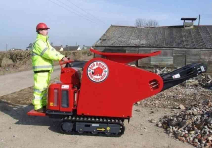 Drvič stavebného odpadu RED RHINO 4000 - foto 1