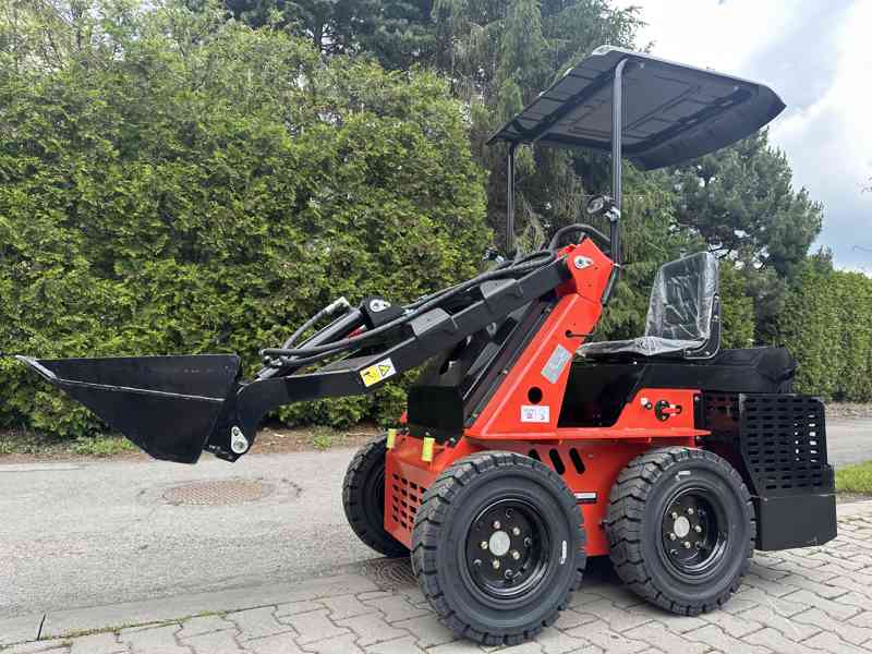 Smykový Mininakladač CRONA CR520 - nakladač - foto 2