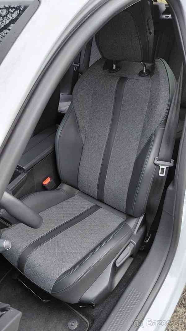 Peugeot 408 1,2   PureTech EAT8, 31 000 km - foto 18