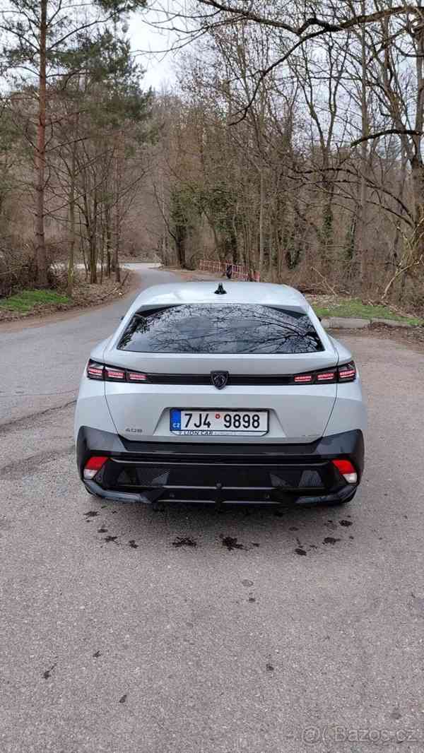 Peugeot 408 1,2   PureTech EAT8, 31 000 km - foto 6