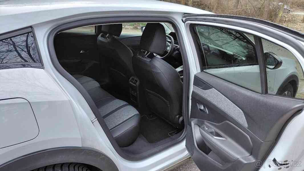 Peugeot 408 1,2   PureTech EAT8, 31 000 km - foto 14