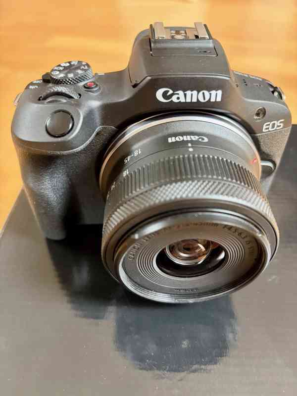 Canon EOS R100 + RF-S 18-45, SD karta - foto 2