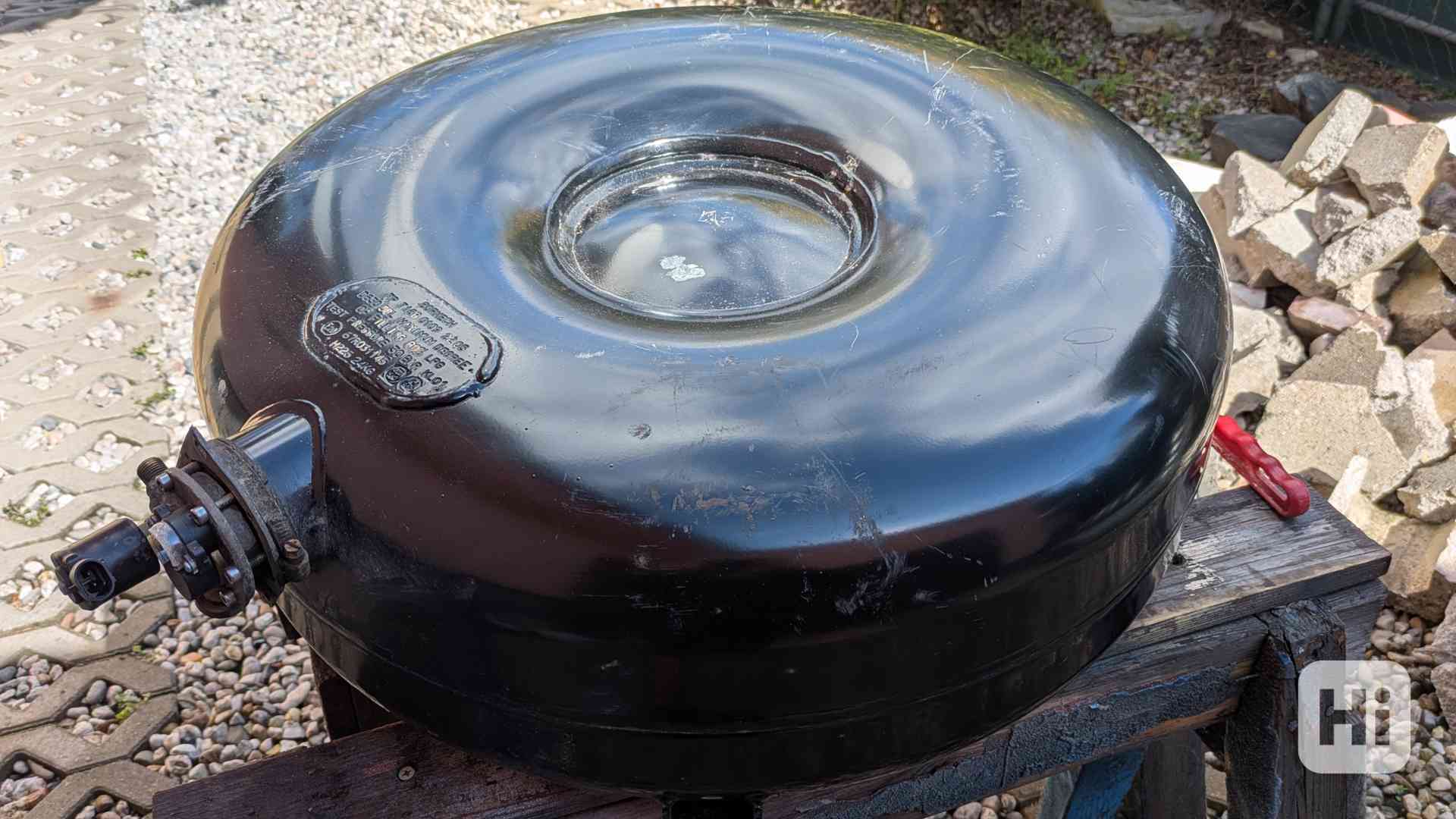 LPG nádrž - foto 1