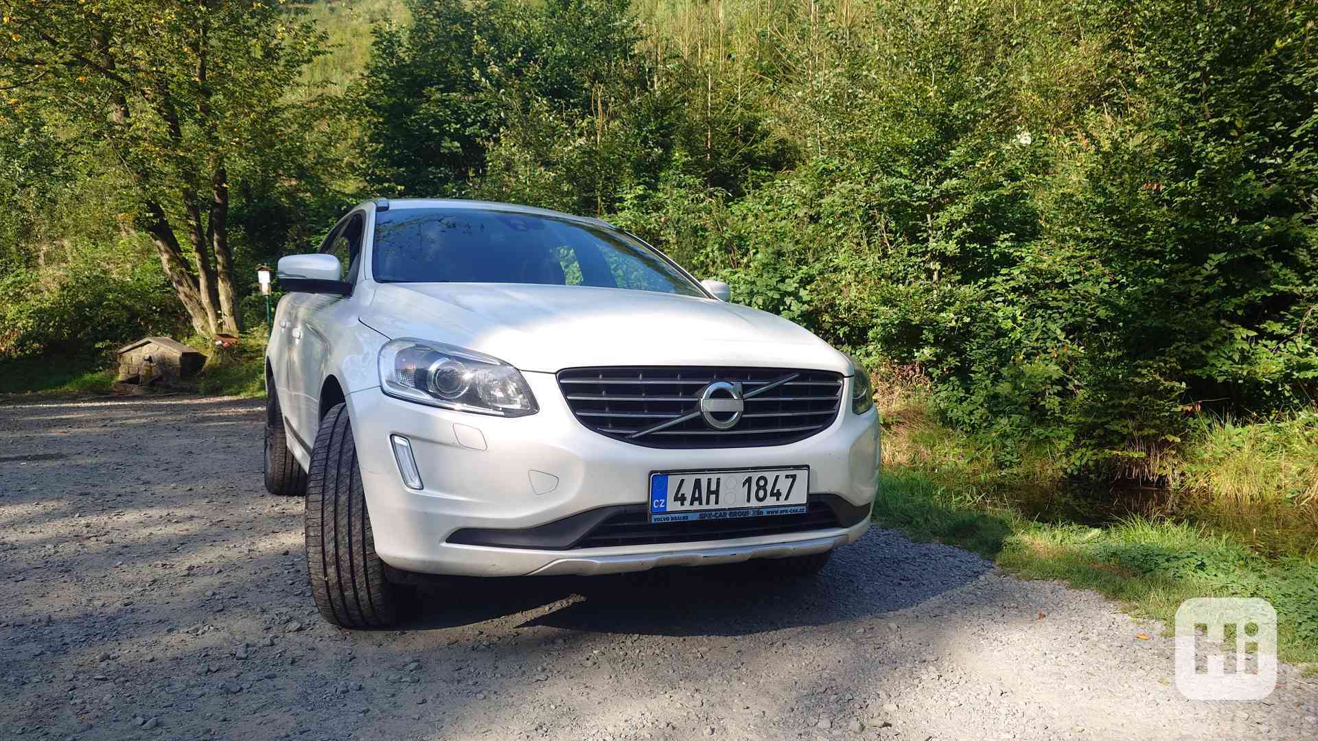 Volvo XC60 D5 AWD aut. SUMMUM  - foto 1