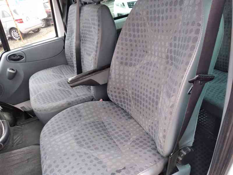 FORD TRANSIT TOURNEO 2.2 TDCI 9 MÍST L3H3 115T 300 - foto 20