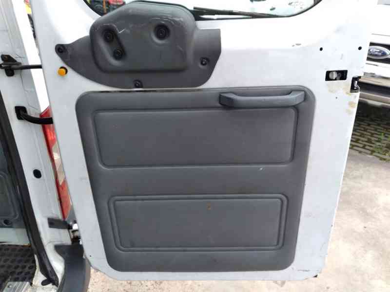 FORD TRANSIT TOURNEO 2.2 TDCI 9 MÍST L3H3 115T 300 - foto 13