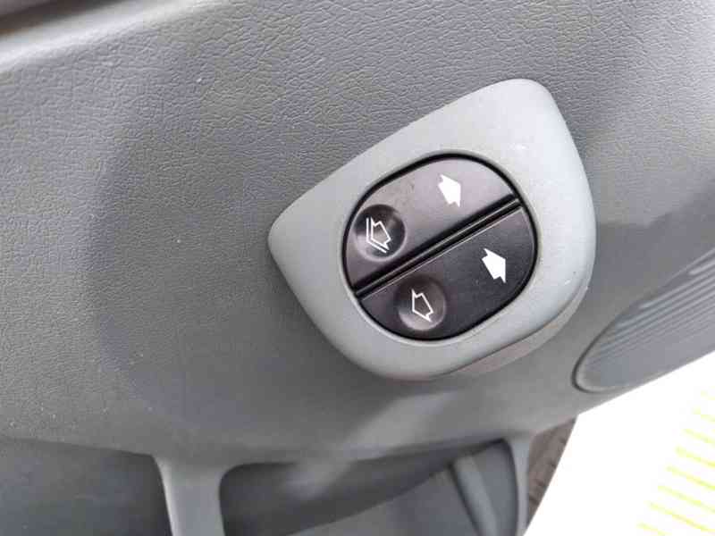 FORD TRANSIT TOURNEO 2.2 TDCI 9 MÍST L3H3 115T 300 - foto 31