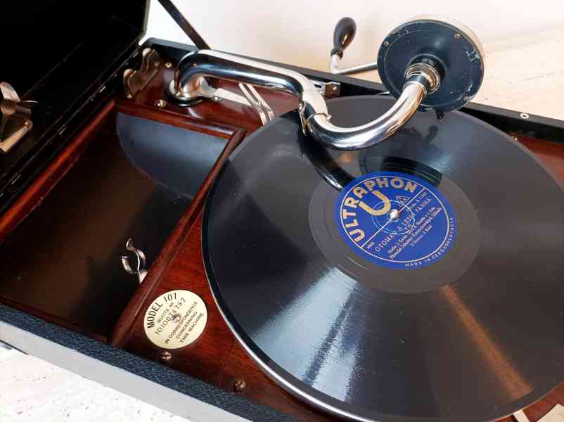 His Master’ Voice – gramofon na kliku z roku 1925, top stav - foto 7