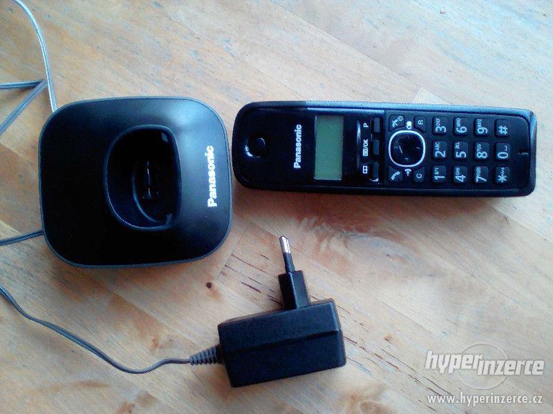 Telefon přenosný Panasonic - foto 2