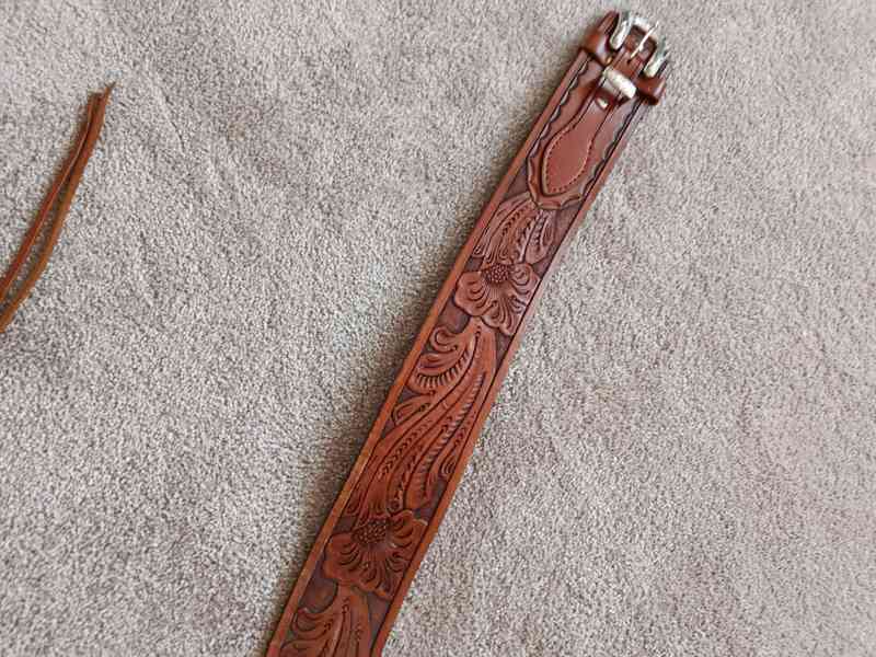 Koženy pásek s pouzdrem velikost  až 105 cm - foto 3