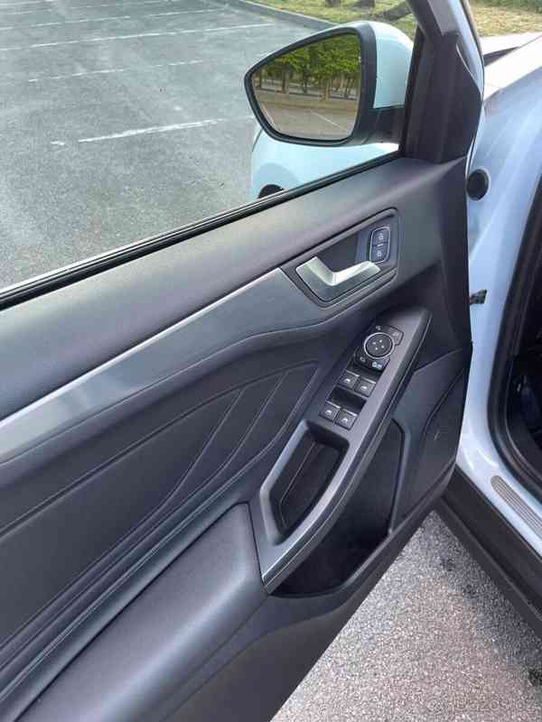 Ford Focus 1,5 110 kw - foto 3