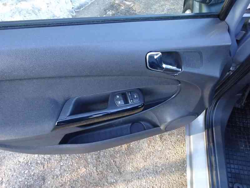 VW Caddy 2.0 TDI r.v.2016 (75 kw) koupeno v ČR (DPH) - foto 5