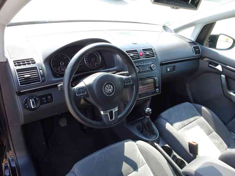 VW Touran 2.0 TDI r.v.2010 (103 kw) serviska - foto 5