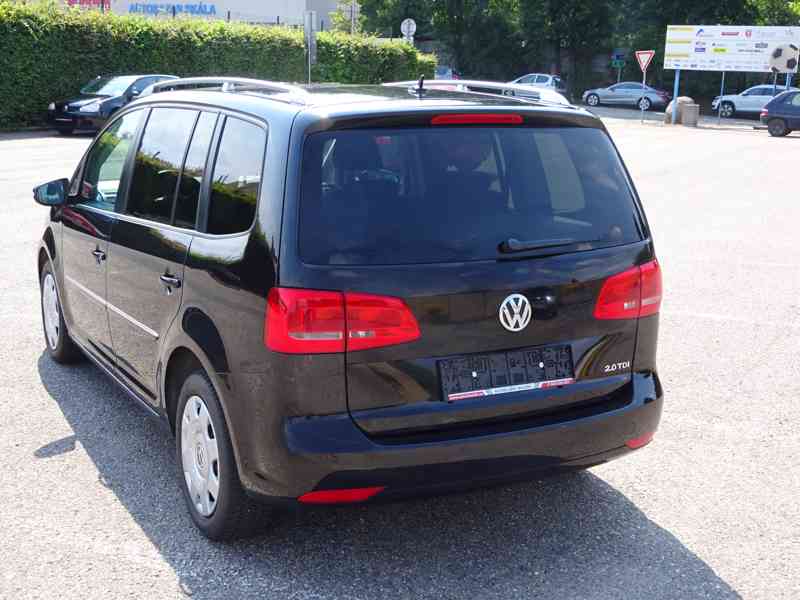 VW Touran 2.0 TDI r.v.2010 (103 kw) serviska - foto 4