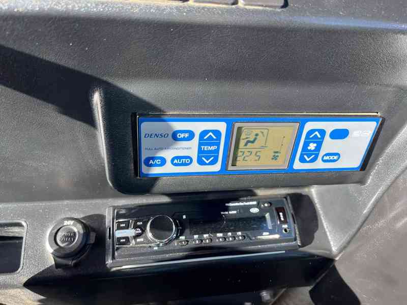 Kolové rypadlo Takeuchi TB295W (Možnost leasingu) - foto 13