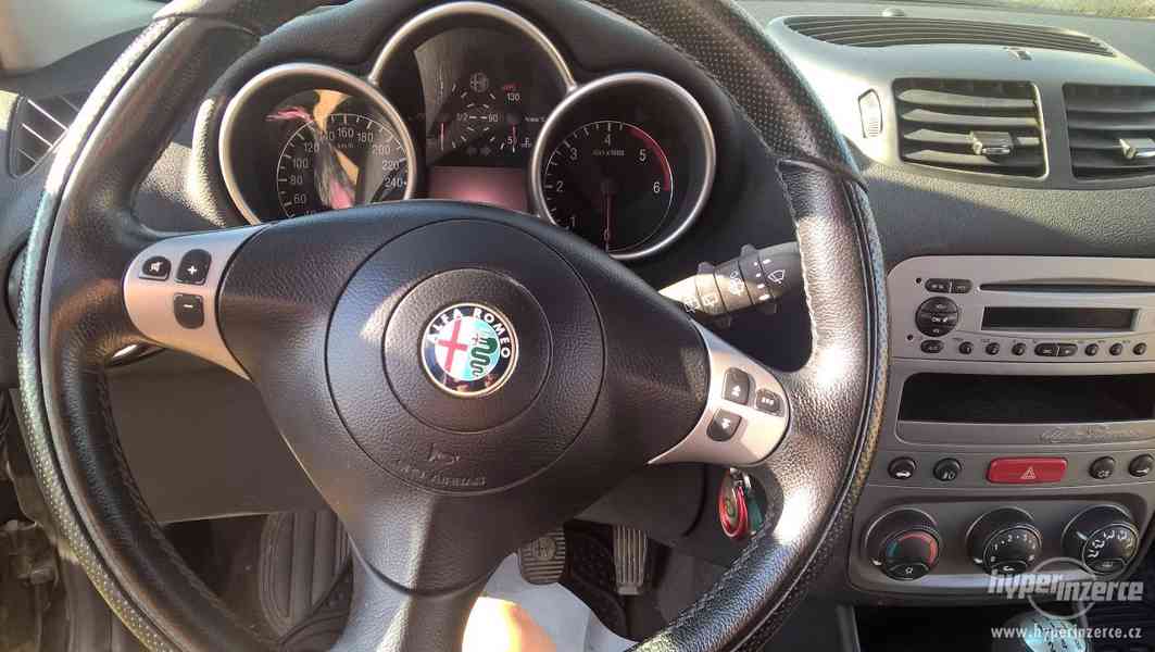 Alfa Romeo 147 1.9 JTD 85kw - foto 4