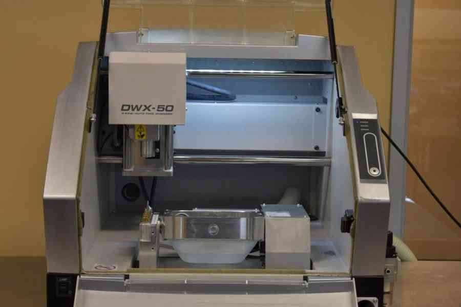 Stomatologický stroj Roland DWX-50 - foto 2