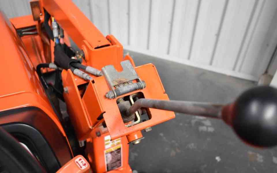 Traktor Kubota BX1800 s celným nakladacom - foto 10