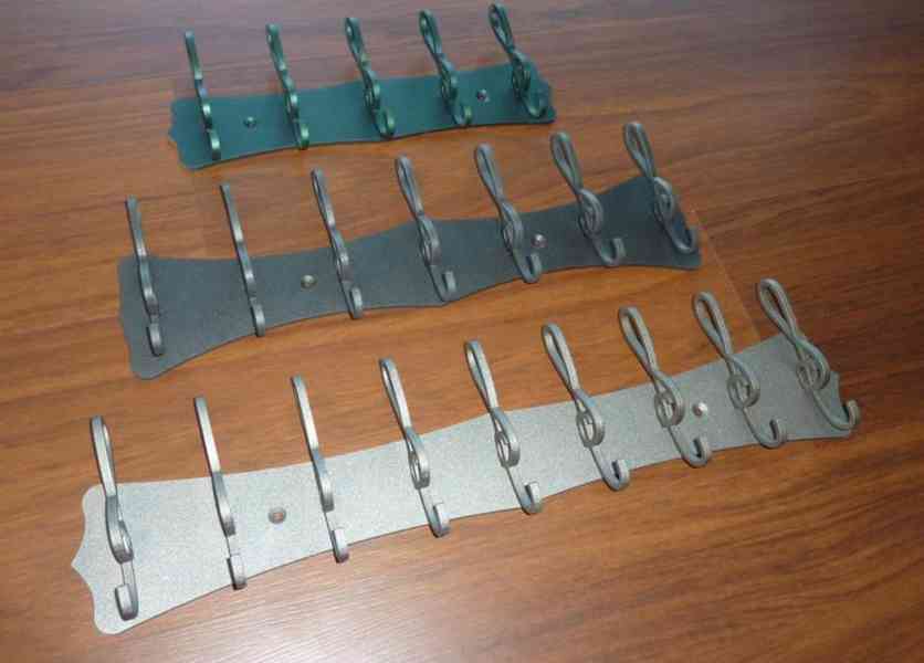 Věšák houslový klíč - foto 5