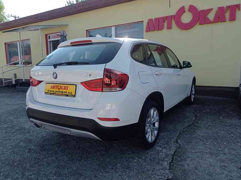 BMW X1 2.0D sDrive Automat/1Maj/NAVI - foto 3