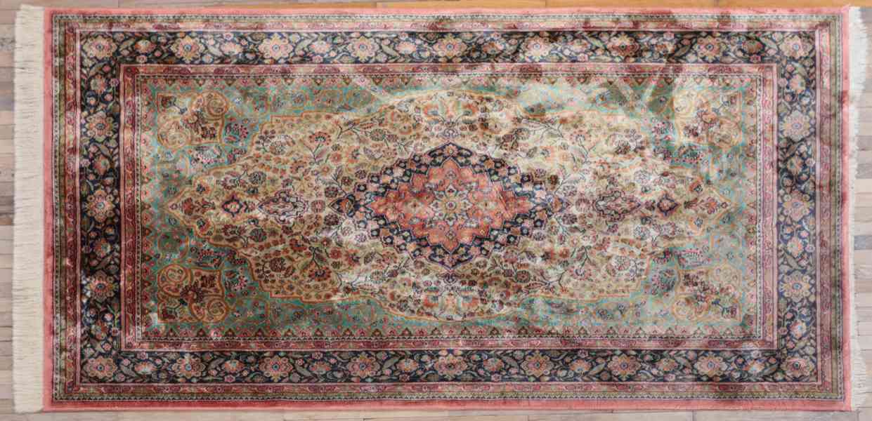 Velurový hedvábný koberec s certifikátem 182 X 105 - foto 1