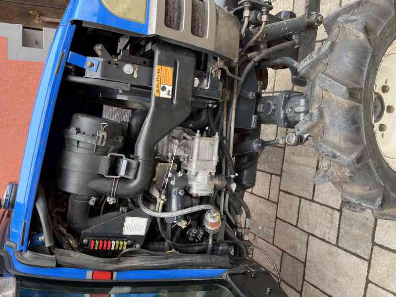 malotraktor ISEKI 2120 / čelní hydraulika / vytápěná kabina - foto 15