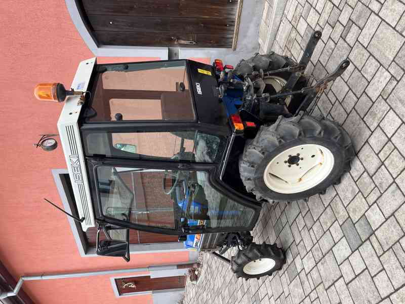 malotraktor ISEKI 2120 / čelní hydraulika / vytápěná kabina - foto 3