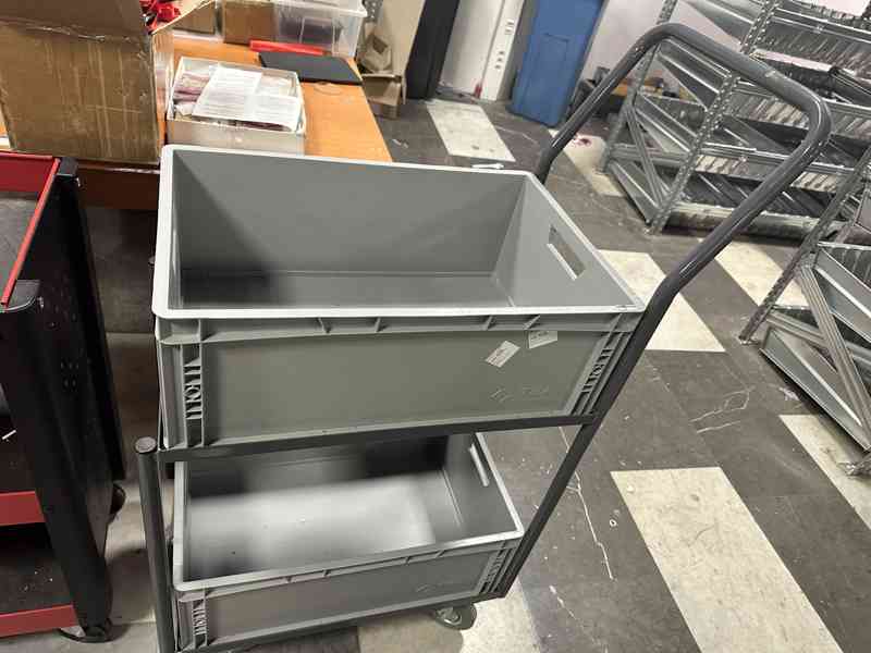 !! Výprodej kanceláře / provozovny – Vozík na přepravky