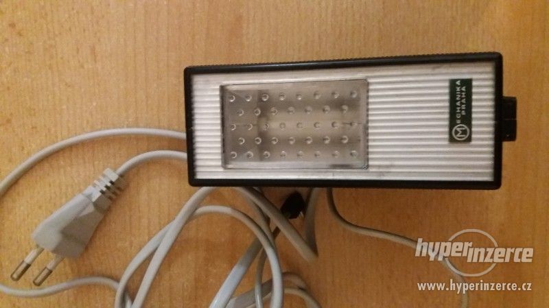 Prodám Fotoblesk Síťový SB-235