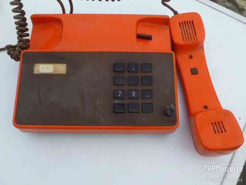 Tlačítkové RETRO telefony . - foto 3