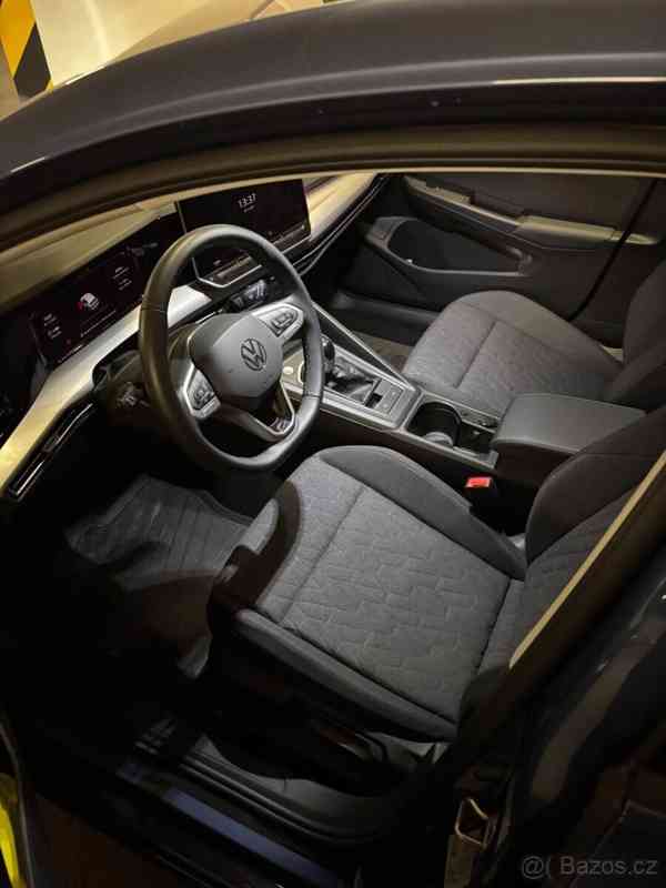 Volkswagen Golf 1,5   TSI 2025 85kw Manuál 6spd - foto 13