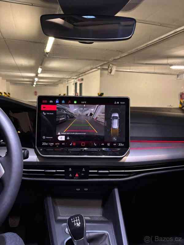 Volkswagen Golf 1,5   TSI 2025 85kw Manuál 6spd - foto 3