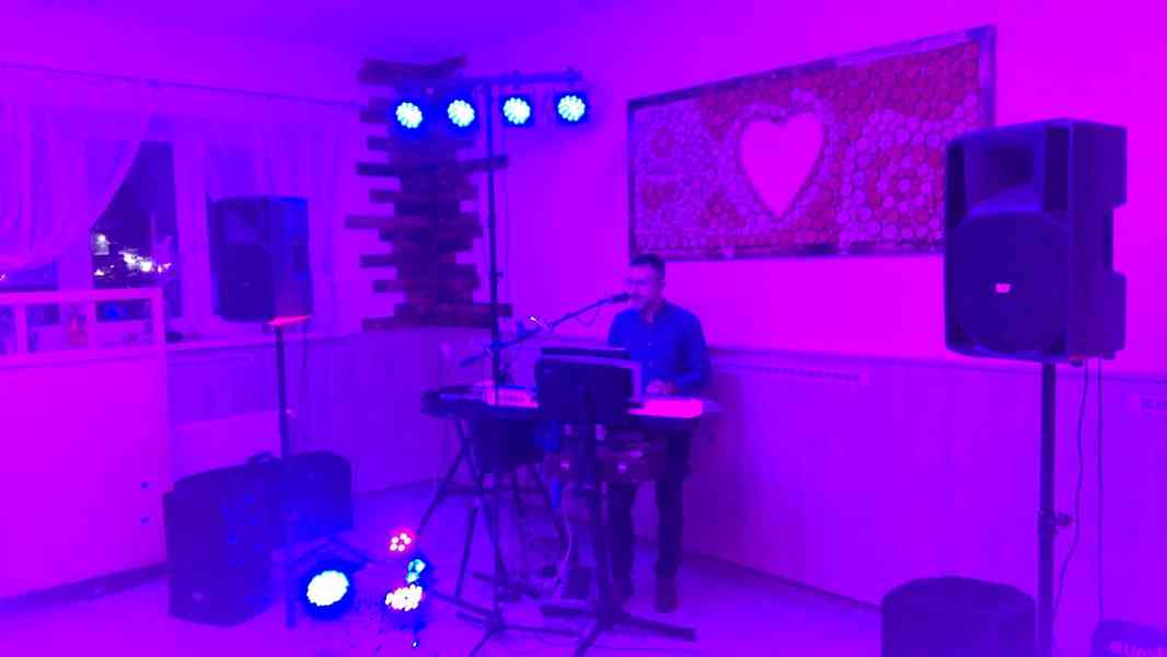 Živá hudba na svatby,oslavy..D.J.produkce - foto 4