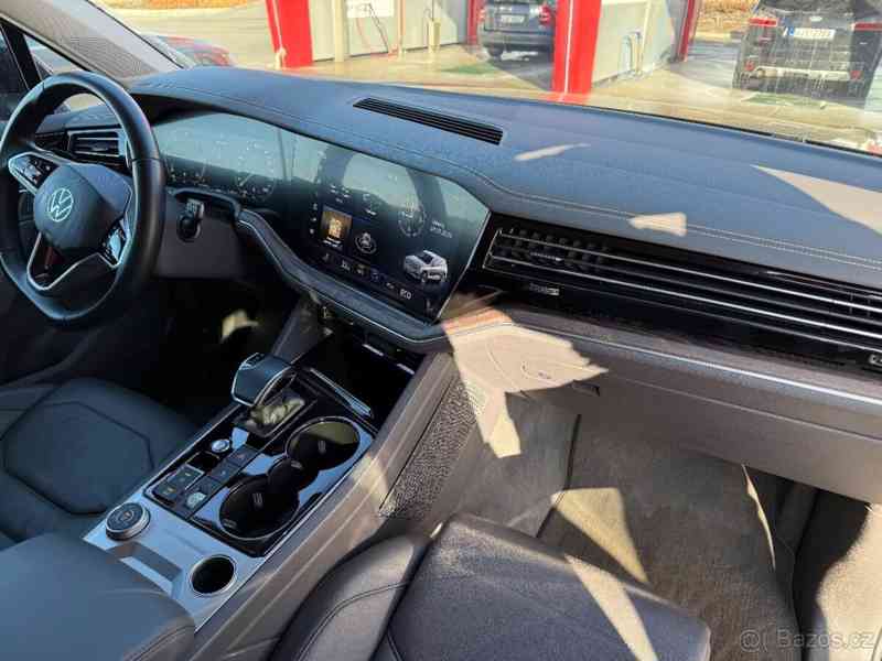 Volkswagen Touareg 3,0   TDI V6, 170 kW, 4x4, DPH - foto 16