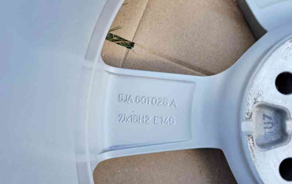 Disk 16 " Škoda Fabia III / Rapid 5JA601025A / 5JA 601 025 A - foto 7