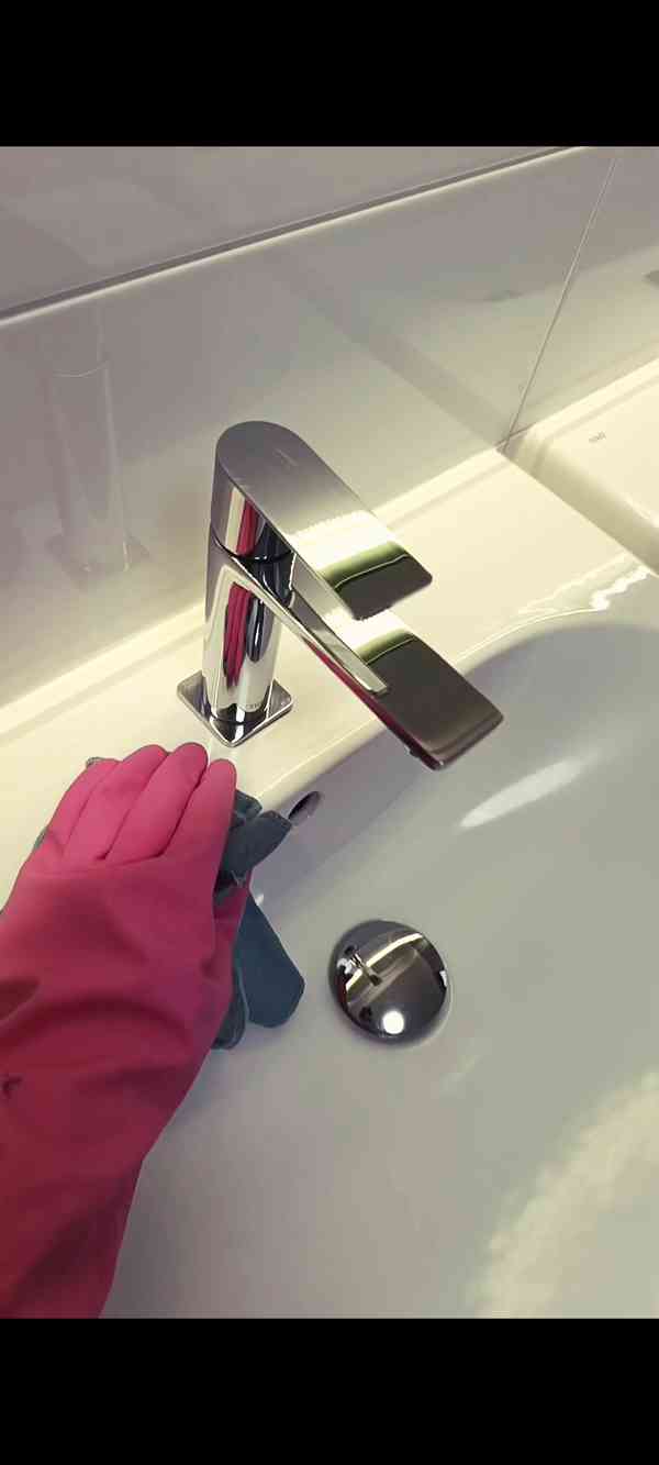 Úklid domácností, bytů a kanceláří  - foto 2