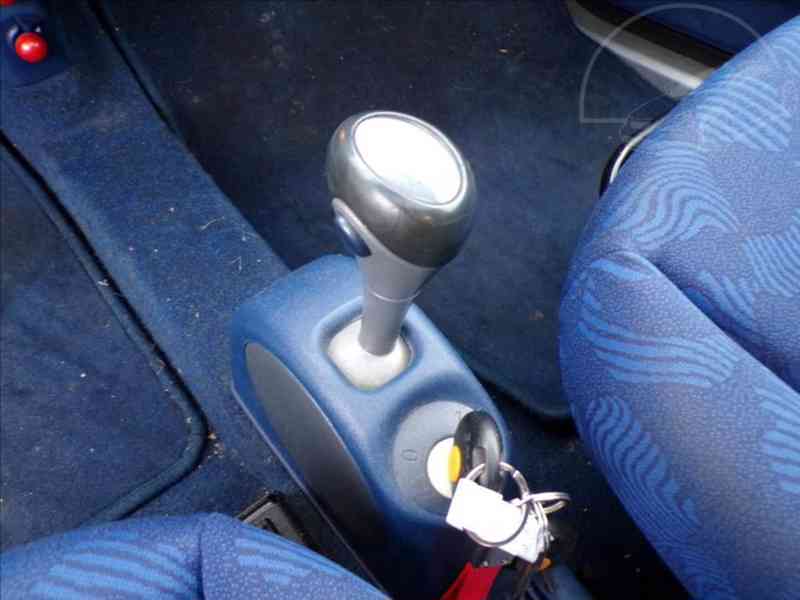 Smart Fortwo 0,6 i AUTOMAT - foto 7