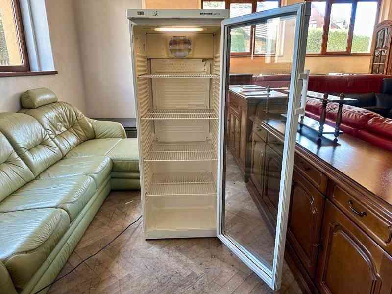  360 Prosklená lednice chladnice vitrína LIEBHERR UKS 3602  - foto 2