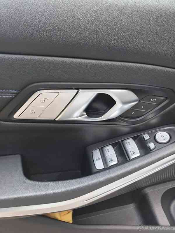 BMW 320i Sedan / M Sport / Záruka BMW / Odpočet DPH  - foto 2