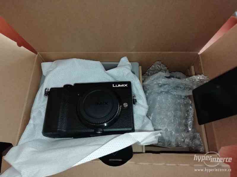 Prodám Panasonic Lumix DC-GX9 + 12-60 mm černý - nové - foto 2
