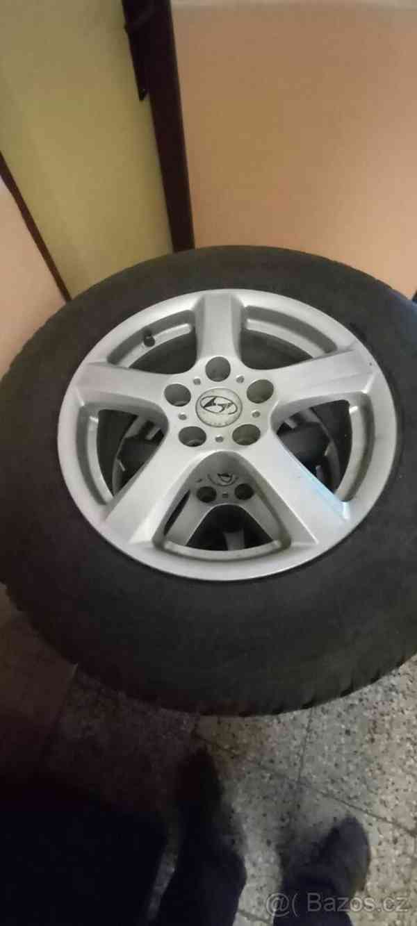 Hyundai ix35 2,0   4x4 - foto 14