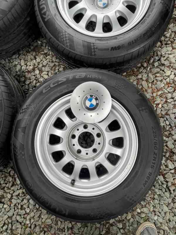 Prodám BMW Alu disky s pneu Kumho - foto 2