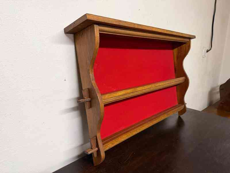 Starožitná závěsná police - foto 3