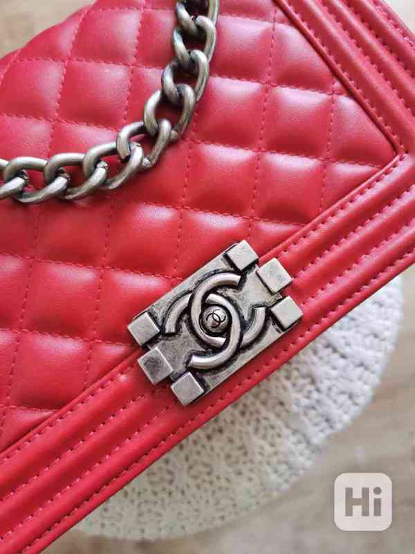 Chanel medium boy shoulder bag - foto 2