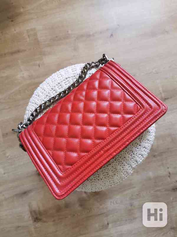 Chanel medium boy shoulder bag - foto 5