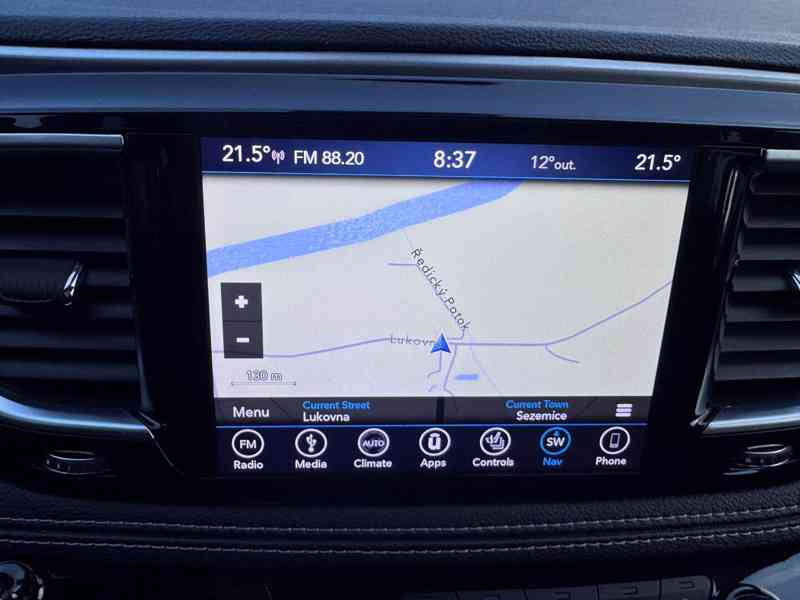 Chrysler Pacifica 3,6 S Limited ČR Sunroof Navi 2018 - foto 17