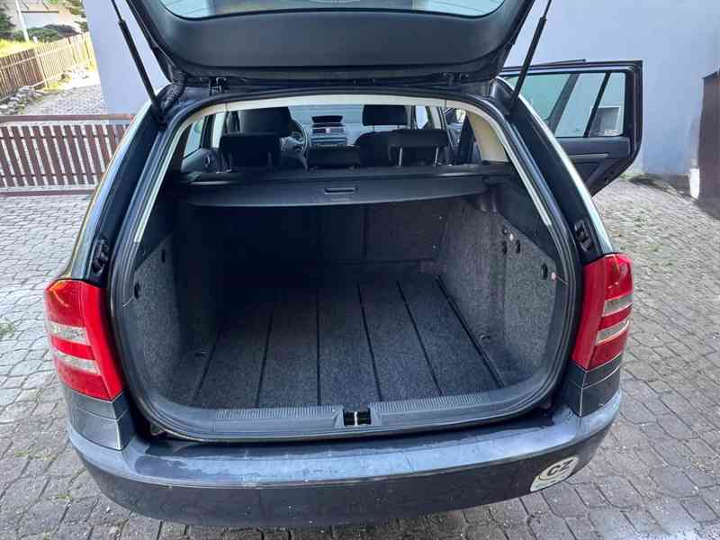 Škoda Octavia Kombi 1,9 - foto 16