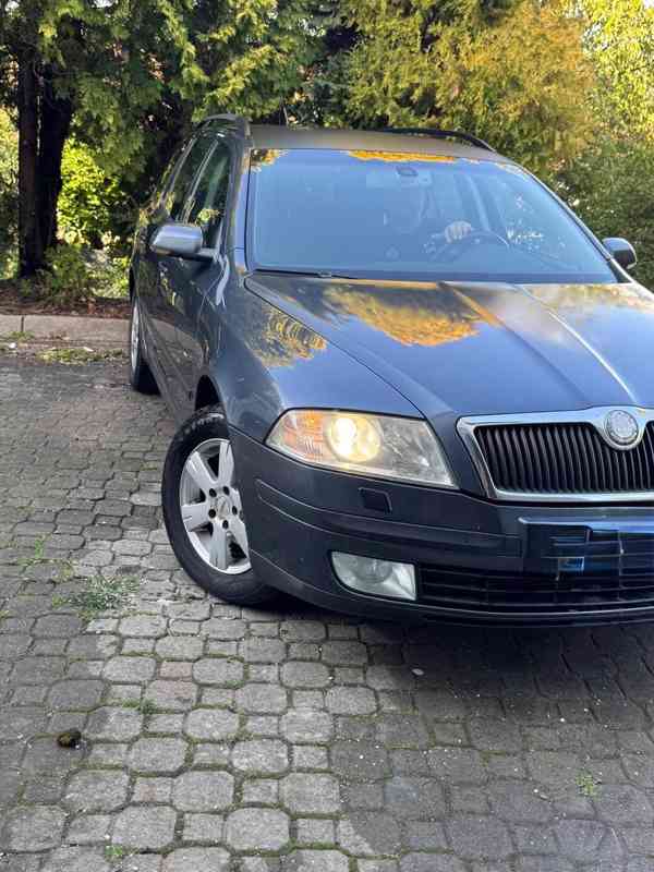 Škoda Octavia Kombi 1,9 - foto 6