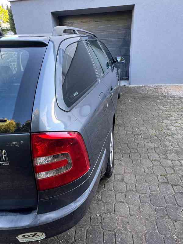 Škoda Octavia Kombi 1,9 - foto 20